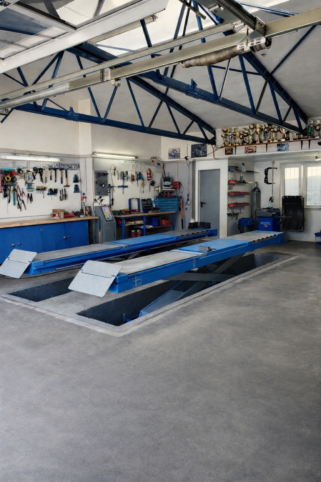 Hebebühne in der Werkstatt